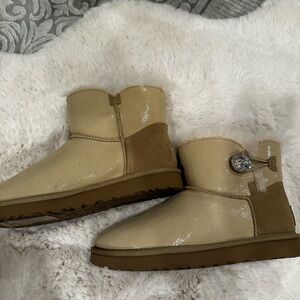 UGG women’s Tan Sparkle Boots